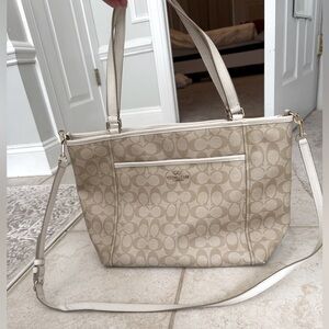 Coach City Tote Bag In Signature Canvas